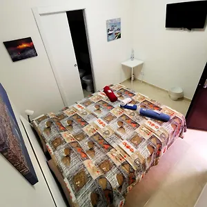 Nocleg ze śniadaniem Bed&fly Near Airport Fontanarossa Bagno Privato In